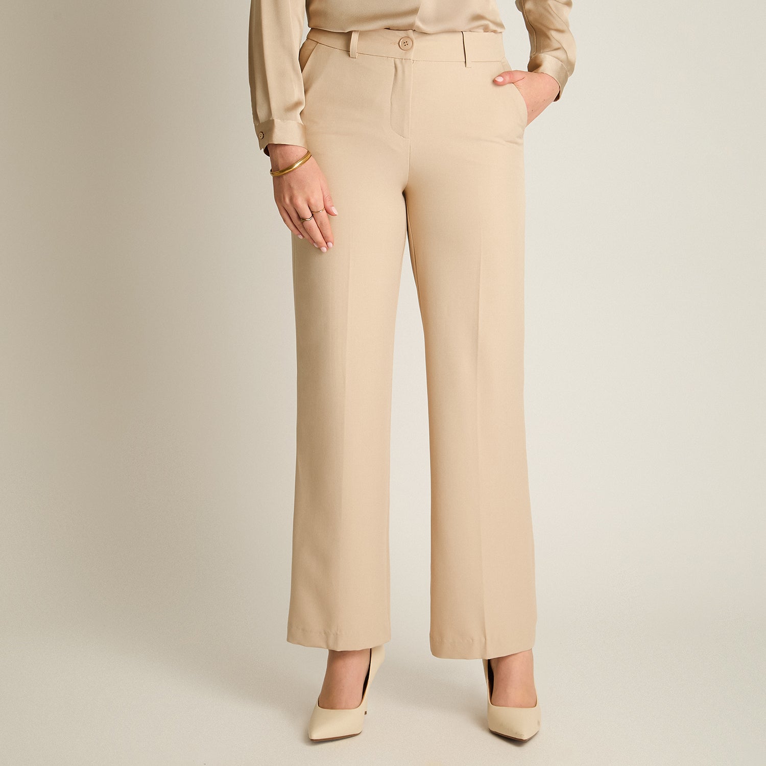 Pantalon Formal Beige Elasticidad Nula Sin Forro Calce Normal Tela Plano
